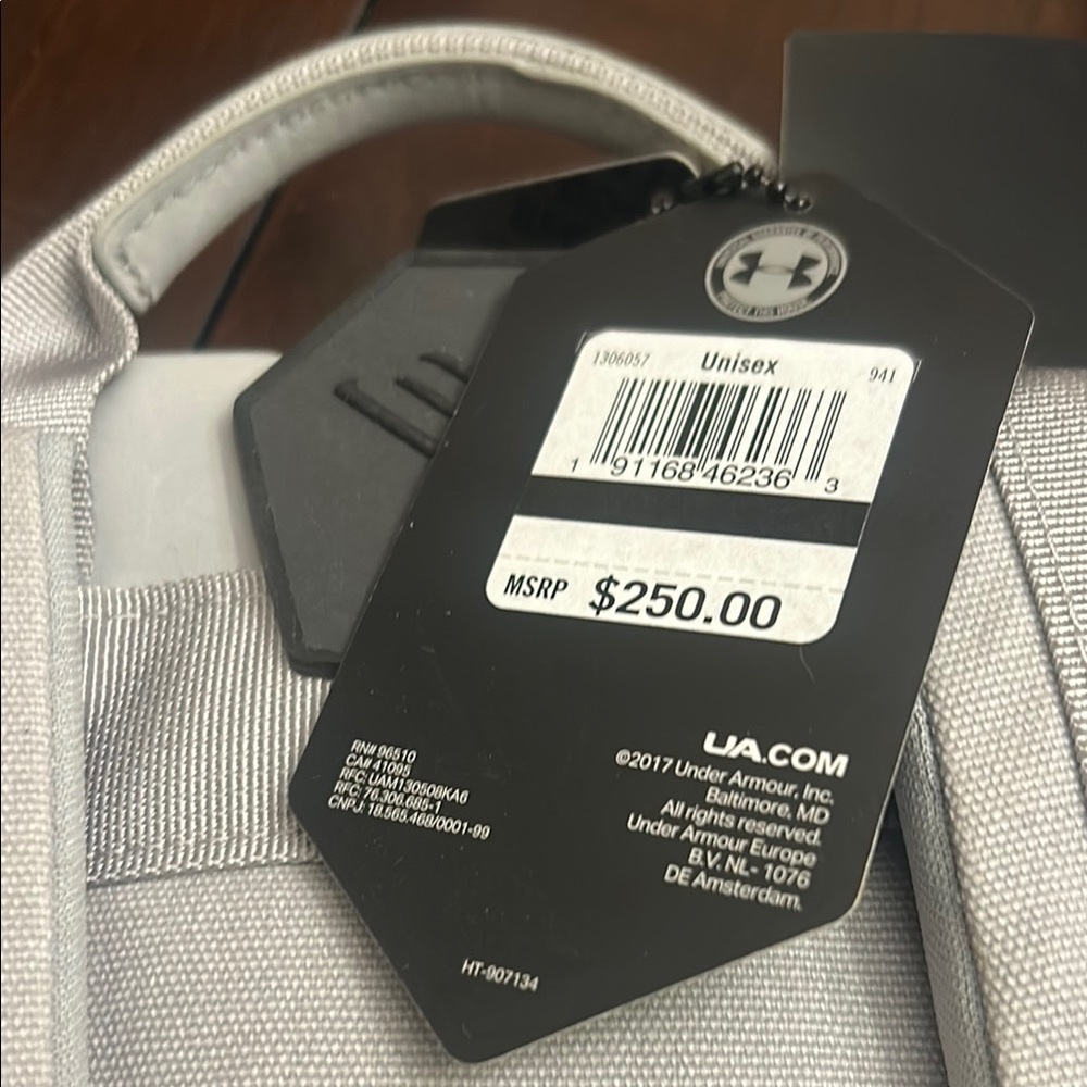 Under armor backpack - Picture 2 of 4
